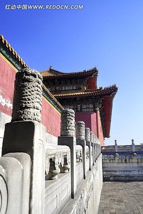 �ʹ������˸���