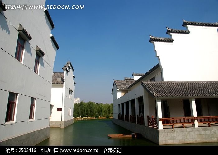 ����ˮ�еĻ��ɽ���ͼƬ