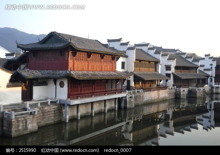 �ӱ߽���ͼƬ