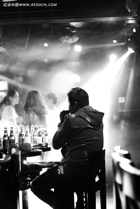 �ư������