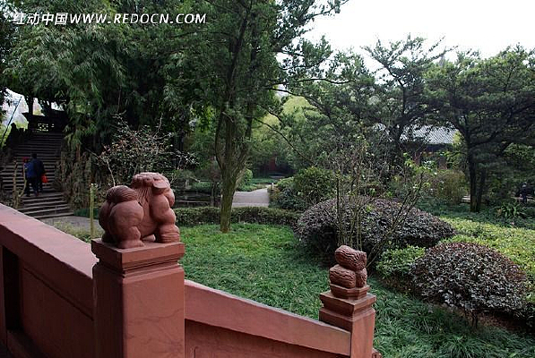 �����ϵ�ʯʨ��