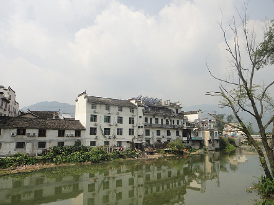 ���չŴ�����