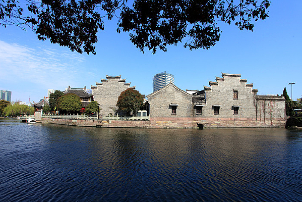 �º�����