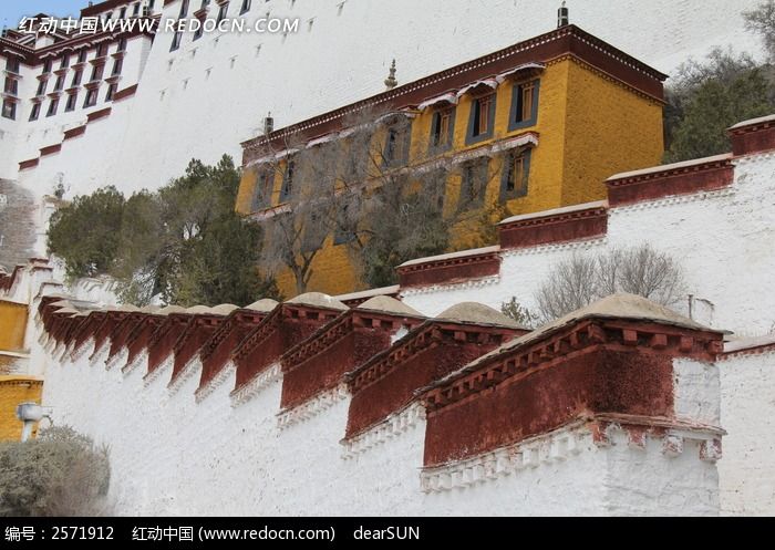 布达拉宫阶梯式围墙