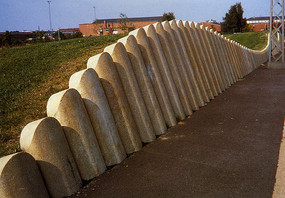 创意波浪形种植池景观