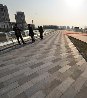 多色广场砖铺地