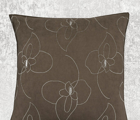 ����ɫ����