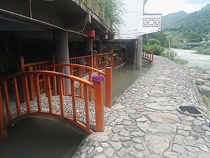 新农村建设木质小桥景观 新农村建设木质小桥景观