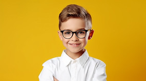 ���۾���С�к��ز�ͼƬ