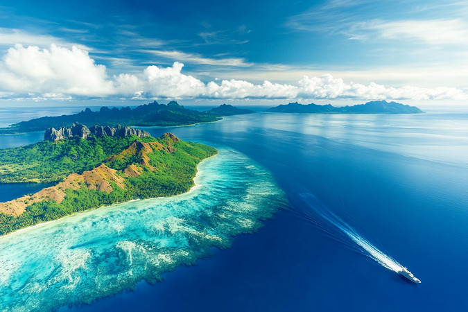 碧海蓝天岛屿环抱 碧海蓝天岛屿环抱