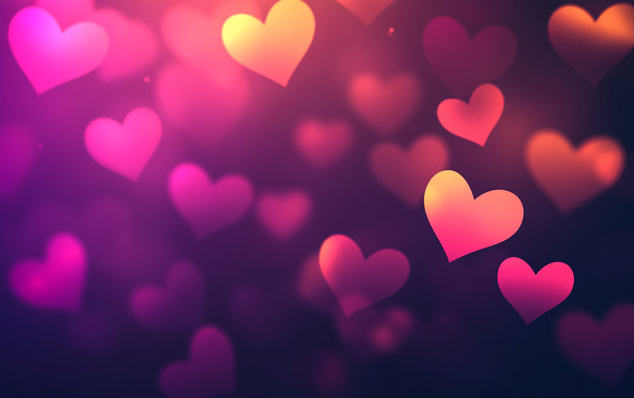 心形飘动在梦幻背景中 心形飘动在梦幻背景中