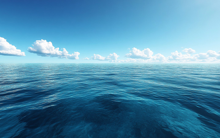 蔚蓝海洋中的宁静天空 蔚蓝海洋中的宁静天空