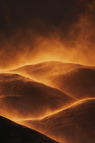 沙漠沙丘在光影下的壮丽景象 沙漠沙丘在光影下的壮丽景象