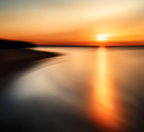 日落时分的湖面光影 日落时分的湖面光影