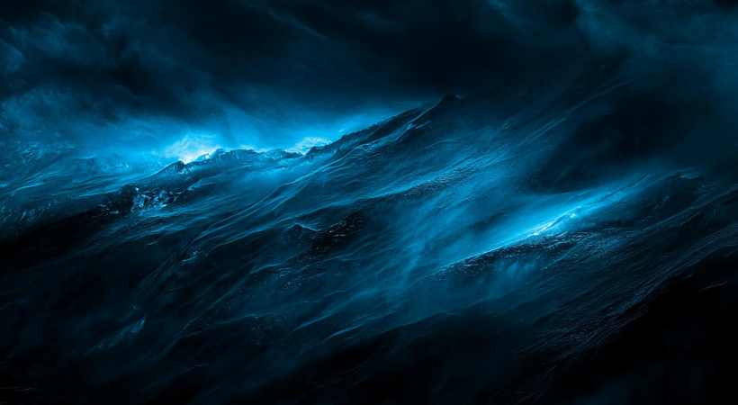 幽蓝风暴中的汹涌海浪 幽蓝风暴中的汹涌海浪