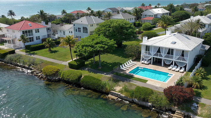 海岸别墅航拍全景