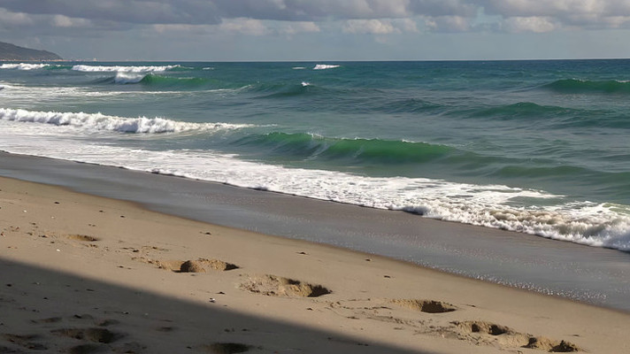 海浪拍打沙滩自然景象 海浪拍打沙滩自然景象