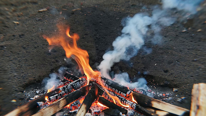户外燃烧篝火素材 户外燃烧篝火素材