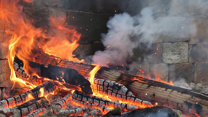 燃烧的柴火火焰特写 燃烧的柴火火焰特写