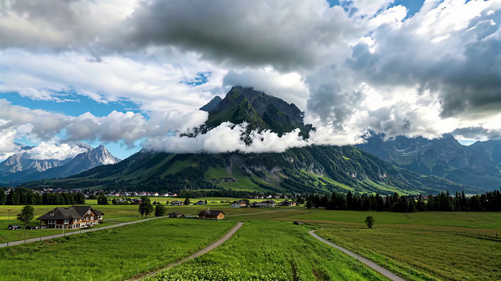 山间草地田园风光全景 山间草地田园风光全景