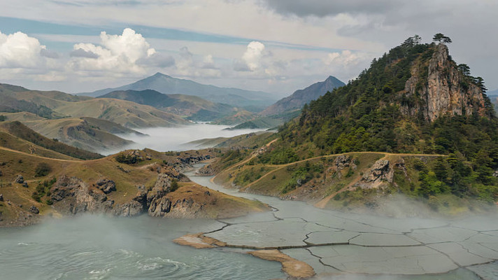 山间河谷自然风光全景 山间河谷自然风光全景