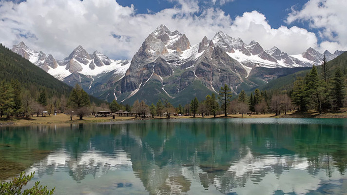 雪山湖泊森林自然风光 雪山湖泊森林自然风光