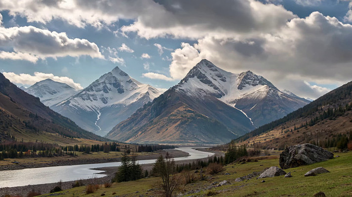 雪山山脉自然风光全景 雪山山脉自然风光全景