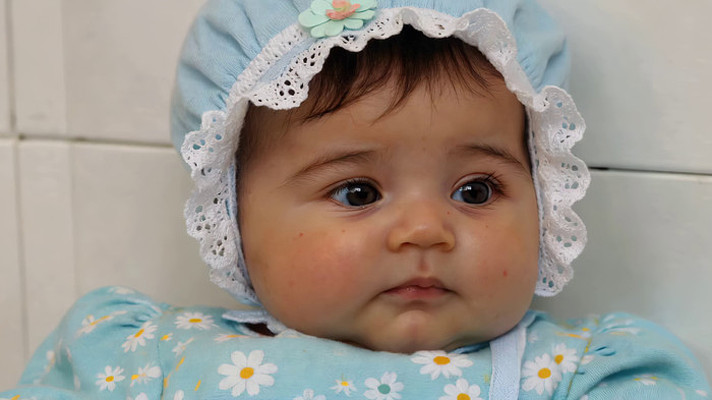 戴帽宝宝近景特写 戴帽宝宝近景特写