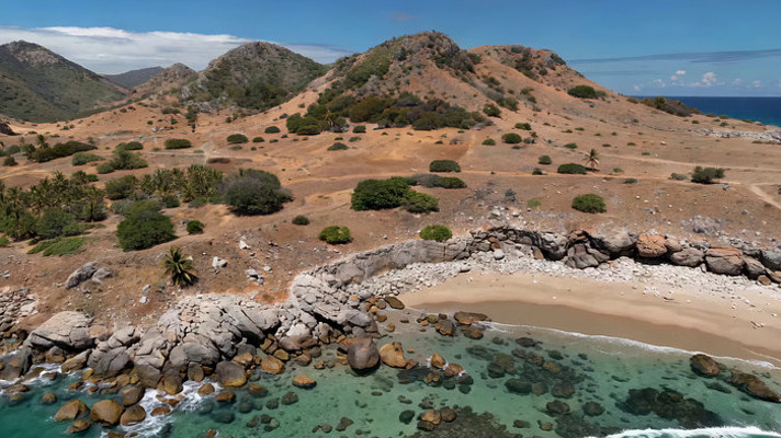 海岸山丘自然风光航拍 海岸山丘自然风光航拍
