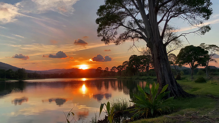 湖畔日落自然风光 湖畔日落自然风光