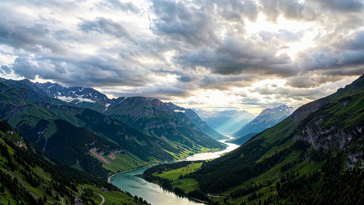 山谷间河流山脉自然风光 山谷间河流山脉自然风光
