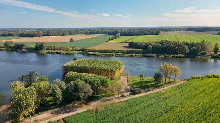 田野河流自然风光航拍 田野河流自然风光航拍
