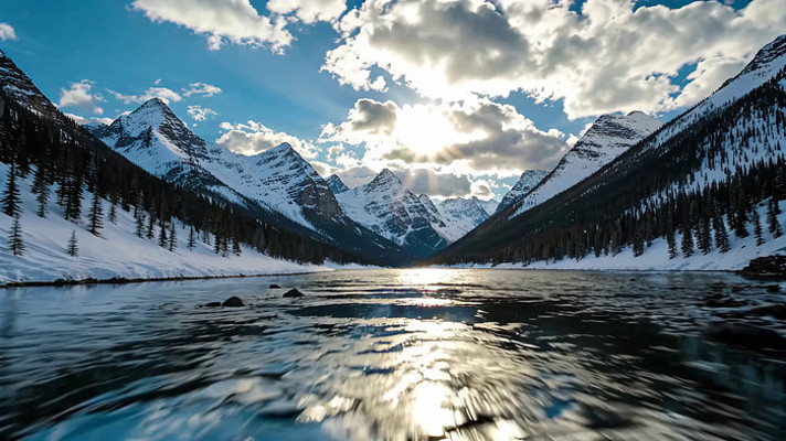 雪山湖泊阳光美景 雪山湖泊阳光美景