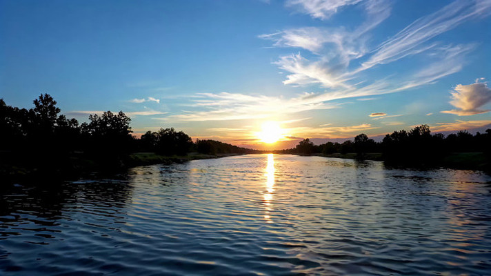 河流夕阳自然风光 河流夕阳自然风光