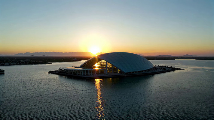 湖畔建筑日落全景航拍 湖畔建筑日落全景航拍