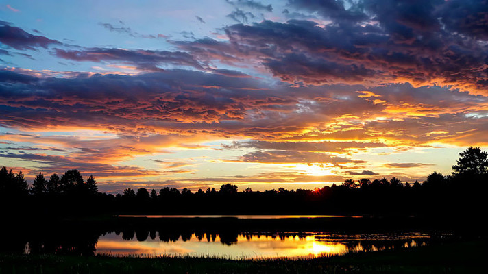 湖畔夕阳晚霞自然风光 湖畔夕阳晚霞自然风光