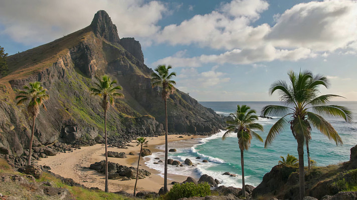 山海相依的热带海滩景观 山海相依的热带海滩景观