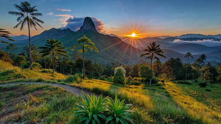 山间日出自然风光 山间日出自然风光