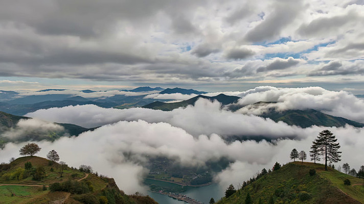 山间云海自然风光全景 山间云海自然风光全景