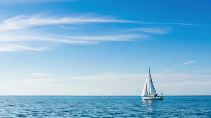 平静海面上的扬帆起航