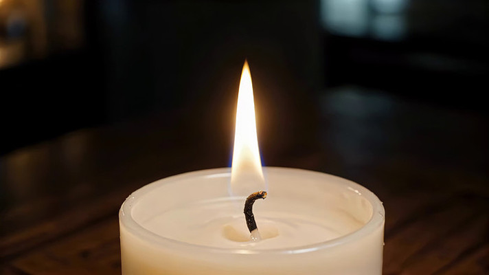 燃烧的蜡烛特写 燃烧的蜡烛特写