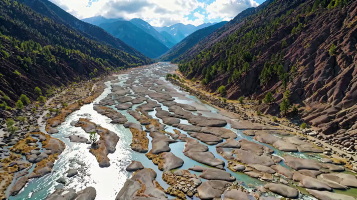 山谷河流自然风光俯瞰 山谷河流自然风光俯瞰
