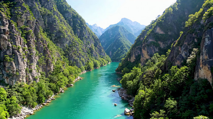 ɽ�������Ȼ���