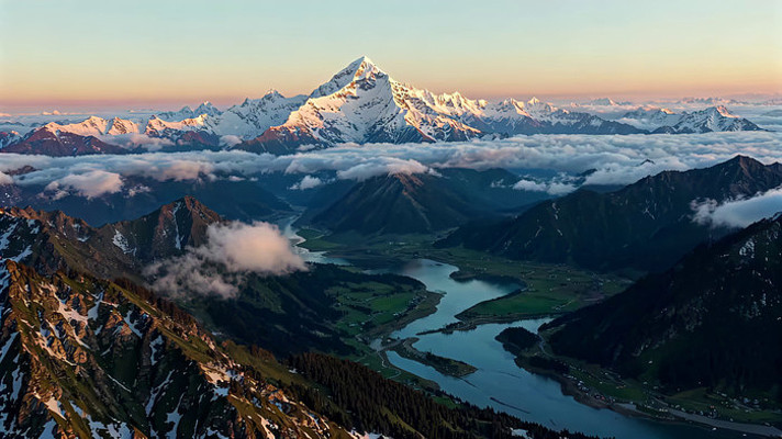 雪山山脉河流全景风光 雪山山脉河流全景风光