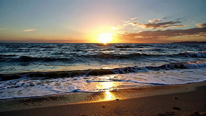 海边日落海浪景观 海边日落海浪景观