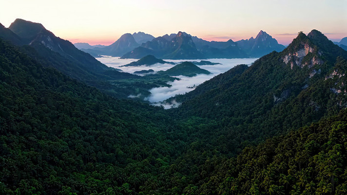 山林云海日出全景 山林云海日出全景