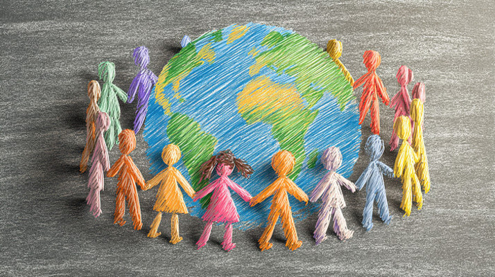 彩色小人围绕地球手拉手 彩色小人围绕地球手拉手