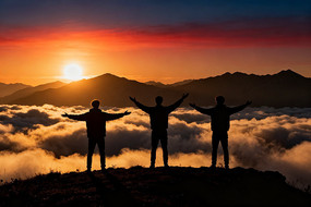 ����ɽ��ӭ�ճ���Ӱ