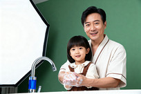 ��Ů��ϴ��̨ǰ��ϴ˫��