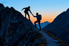 ��ɽ���໥��������ʱ�ֵ�ɽ��С��